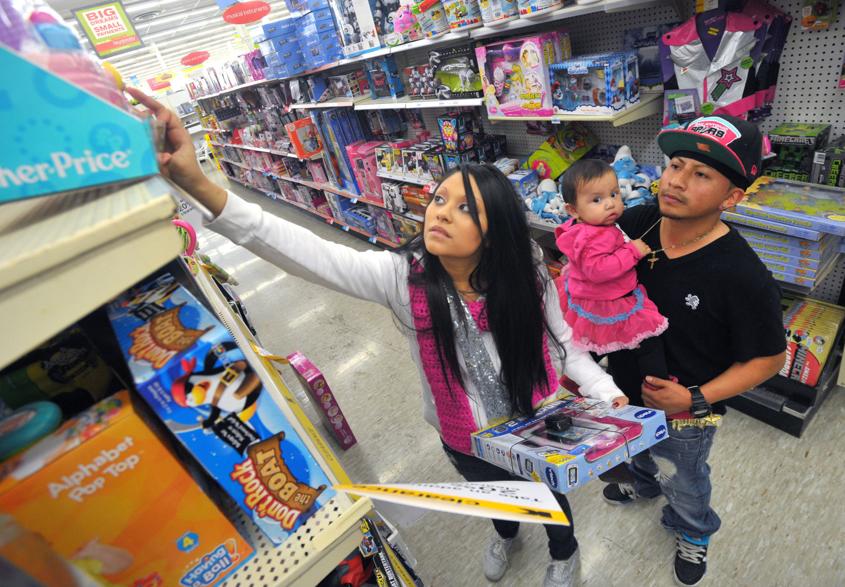 SHOPPING ON THANKSGIVING